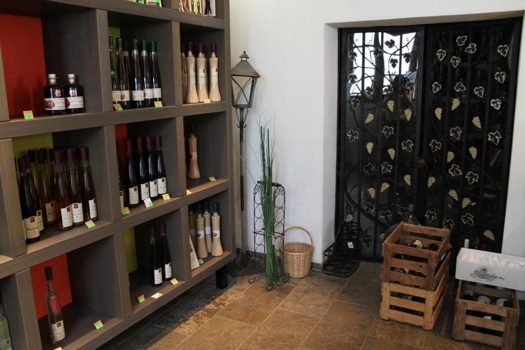 Weinhotel Sonnenschein แอนสท์ ภายนอก รูปภาพ